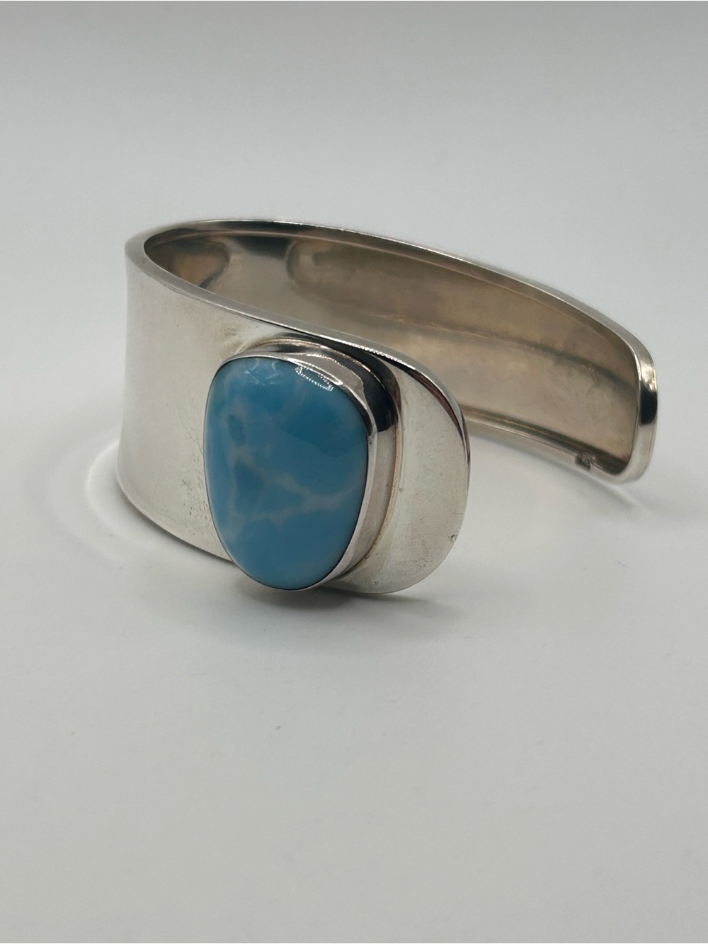 Mexico 925 sterling silver larima cuff bange with open side
